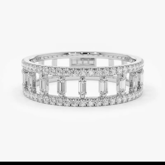 Jewelry - ♡♡New hollowed out simulated white diamond ring 💍